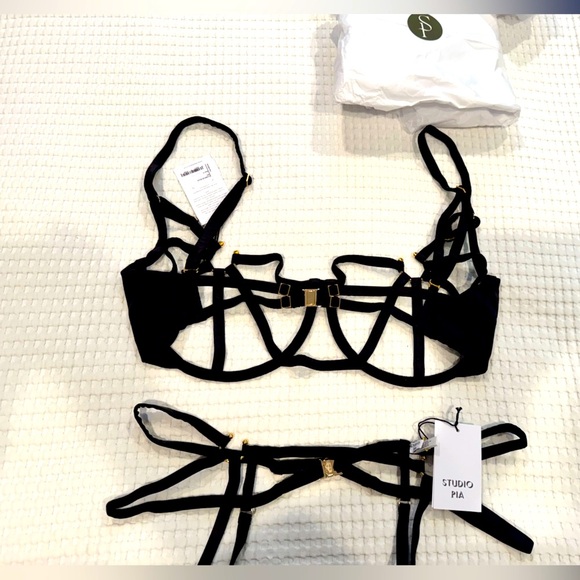 New, unworn Studio Pia Clea Bra & Harness in Jet - Picture 15 of 16